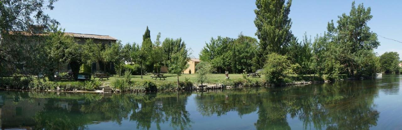 Mas Le Pont Des Aubes Bed and Breakfast LʼIsle-sur-la-Sorgue Buitenkant foto